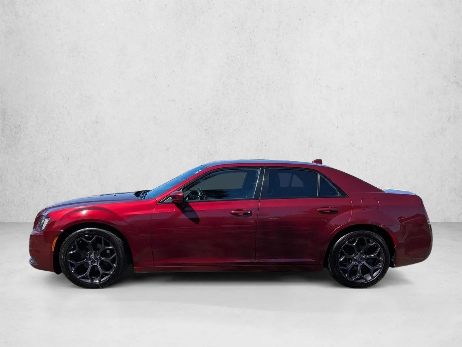 Used 2019 Velvet Red Pearlcoat Chrysler 300S image 17