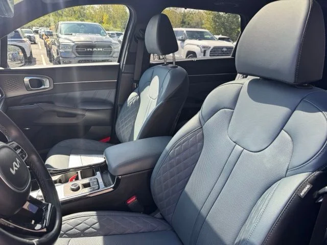 Used 2025 Black Kia SX Prestige image 9