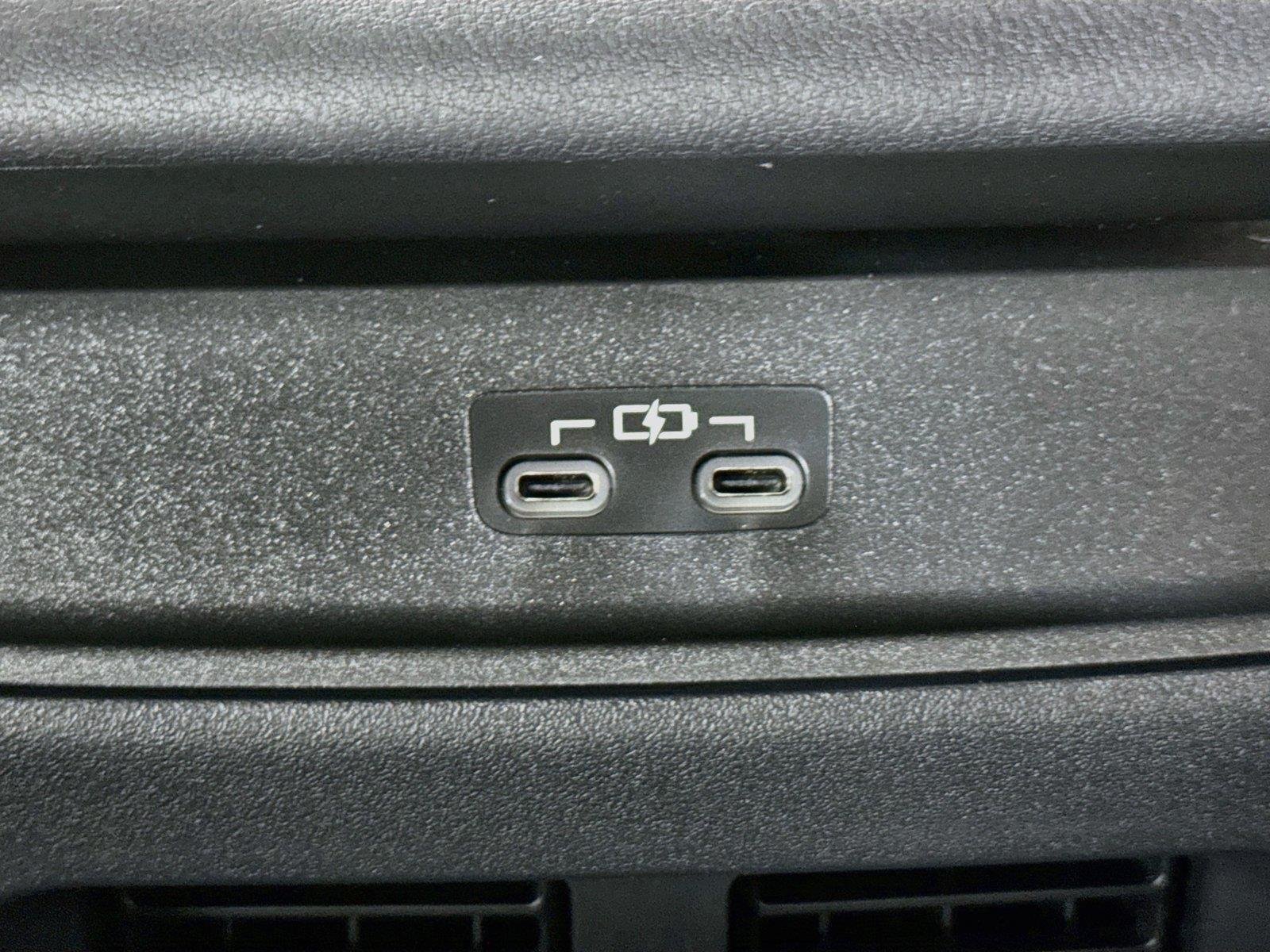 New 2026 Wind Chill Pearl Toyota SE image 35