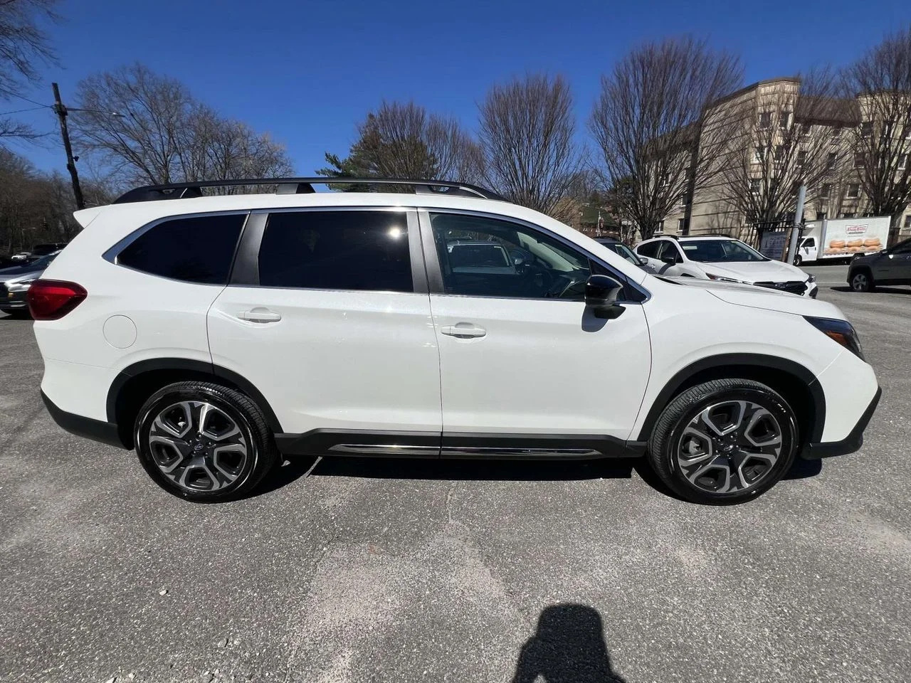 Used 2025 Crystal White Pearl Subaru Limited 7-Passenger image 6