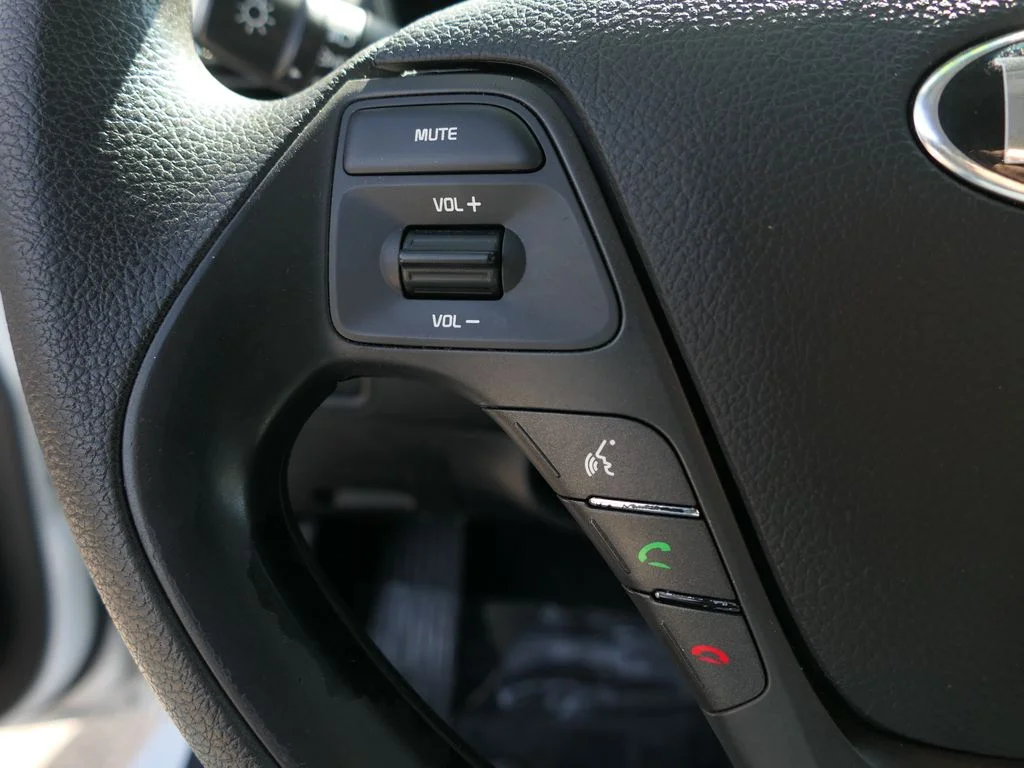 Used 2017 White Kia LX image 14