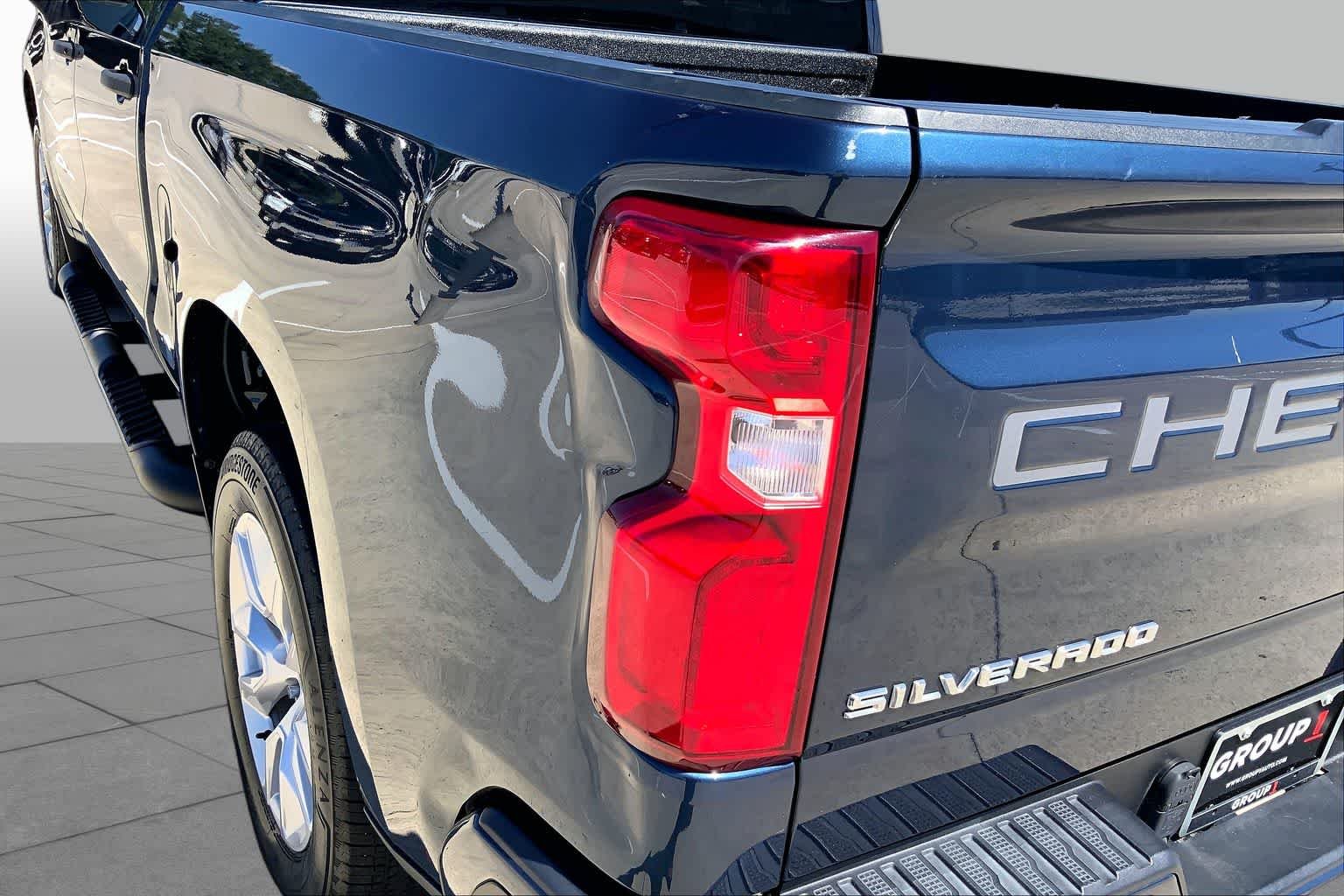 Used 2021 Northsky Blue Metallic Chevrolet Custom image 27