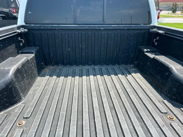 Used 2017 White Toyota SR5 image 27