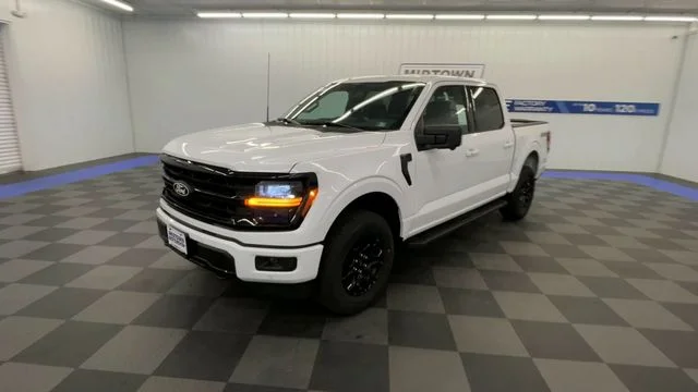 New 2026 White Ford XLT image 4