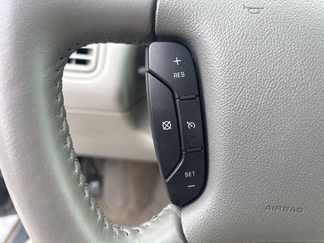 Used 2008 Gray Buick CXL image 12