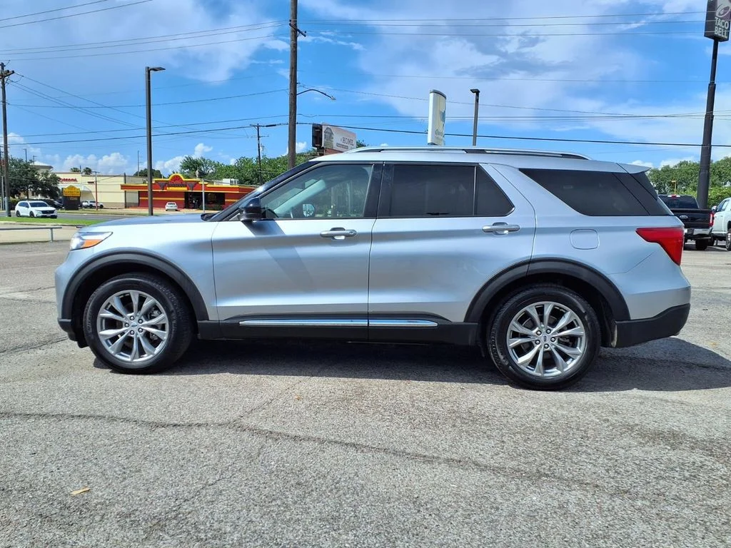 Used 2024 Silver Ford Limited image 19
