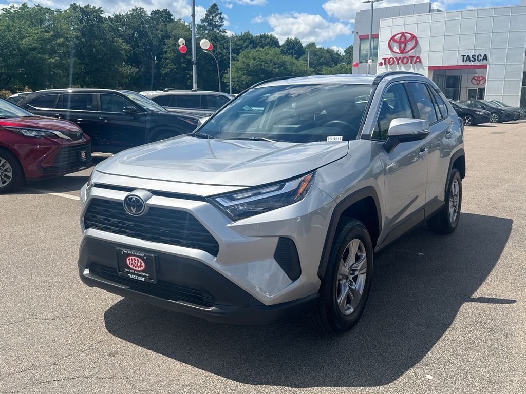 Certified Used 2025 Silver Toyota XLE image 3