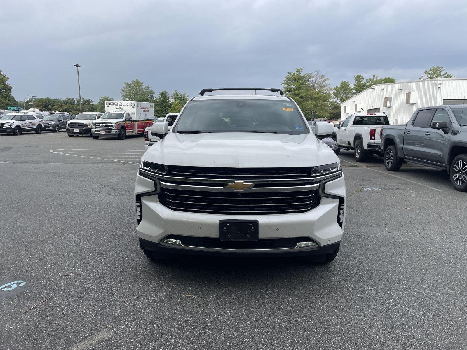 Used 2022 Iridescent Pearl Tricoat Chevrolet LT image 8