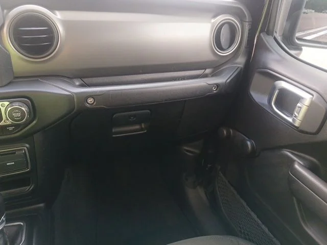 Used 2023 Black Jeep Sport image 28