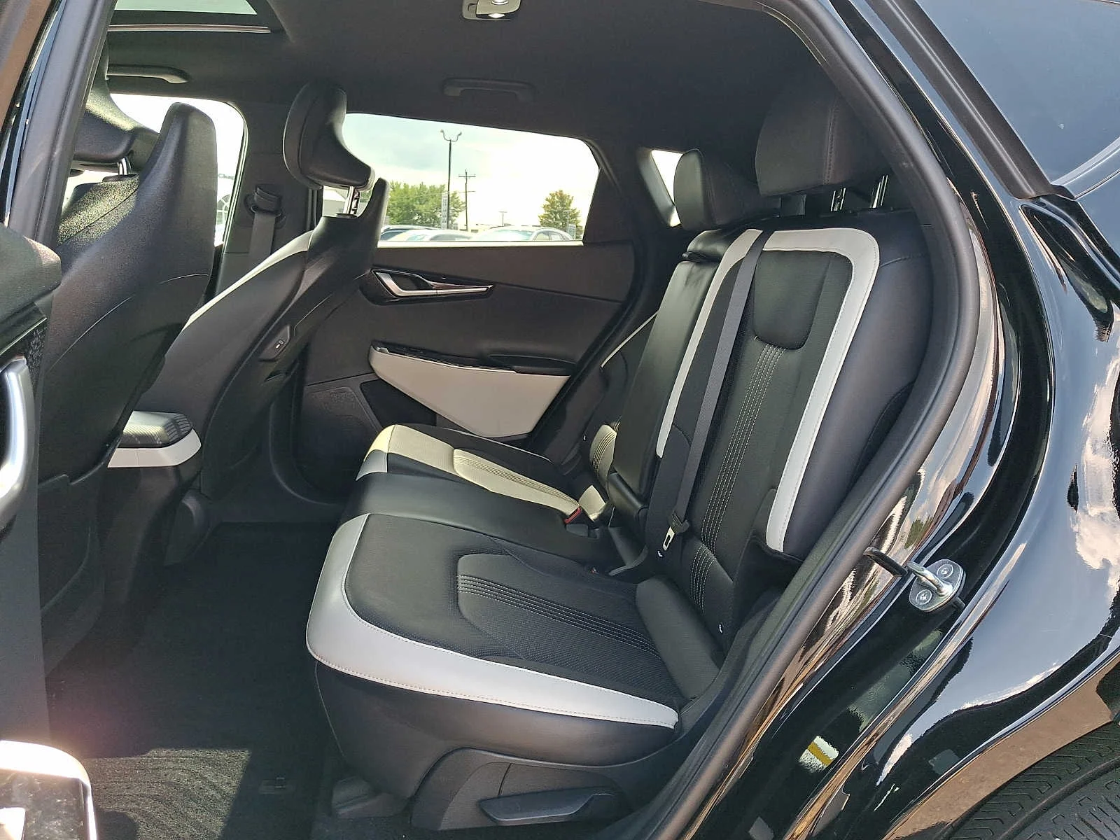 Used 2023 Aurora Black Pearl Kia GT-Line image 10
