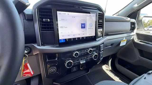New 2026 Oxford White Ford XLT image 26