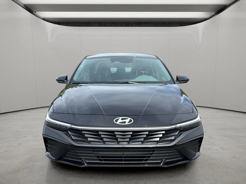 Certified Used 2025 Abyss Black Hyundai SEL Sport image 8