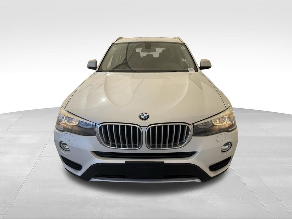 Used 2016 White Metallic BMW xDrive28i image 9