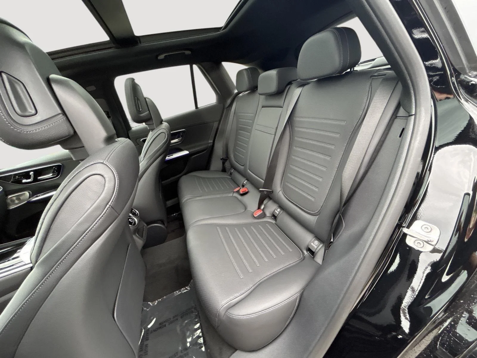 New 2026 Black Mercedes-Benz GLC 300 image 28