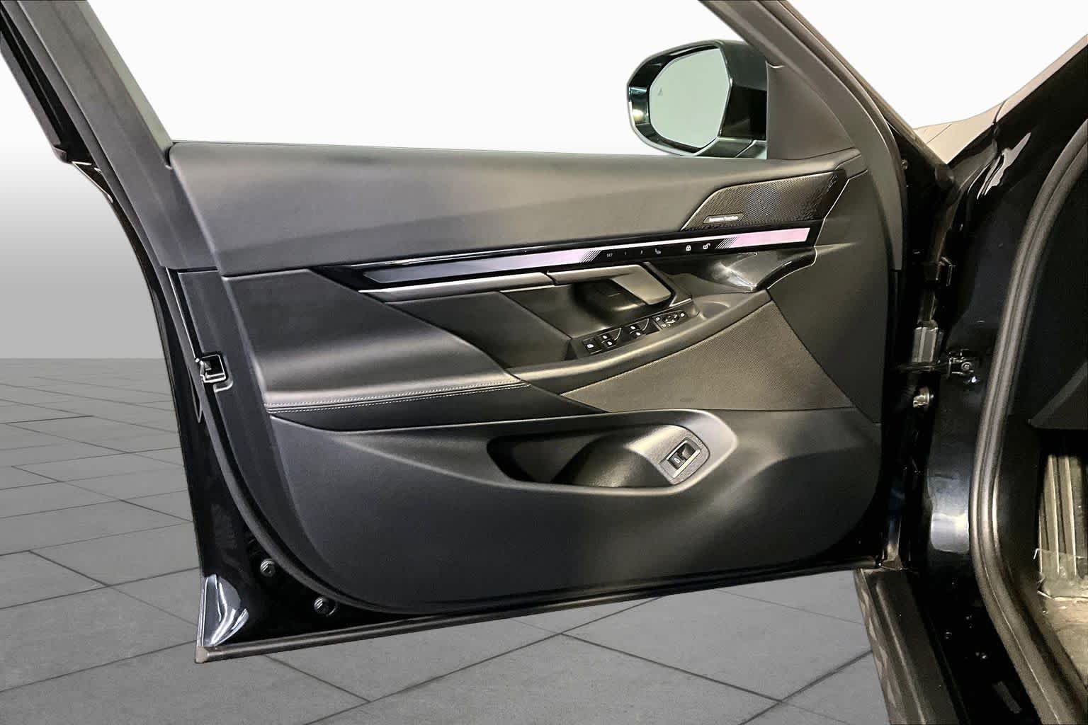 Used 2024 Black Sapphire Metallic BMW 540i xDrive image 22