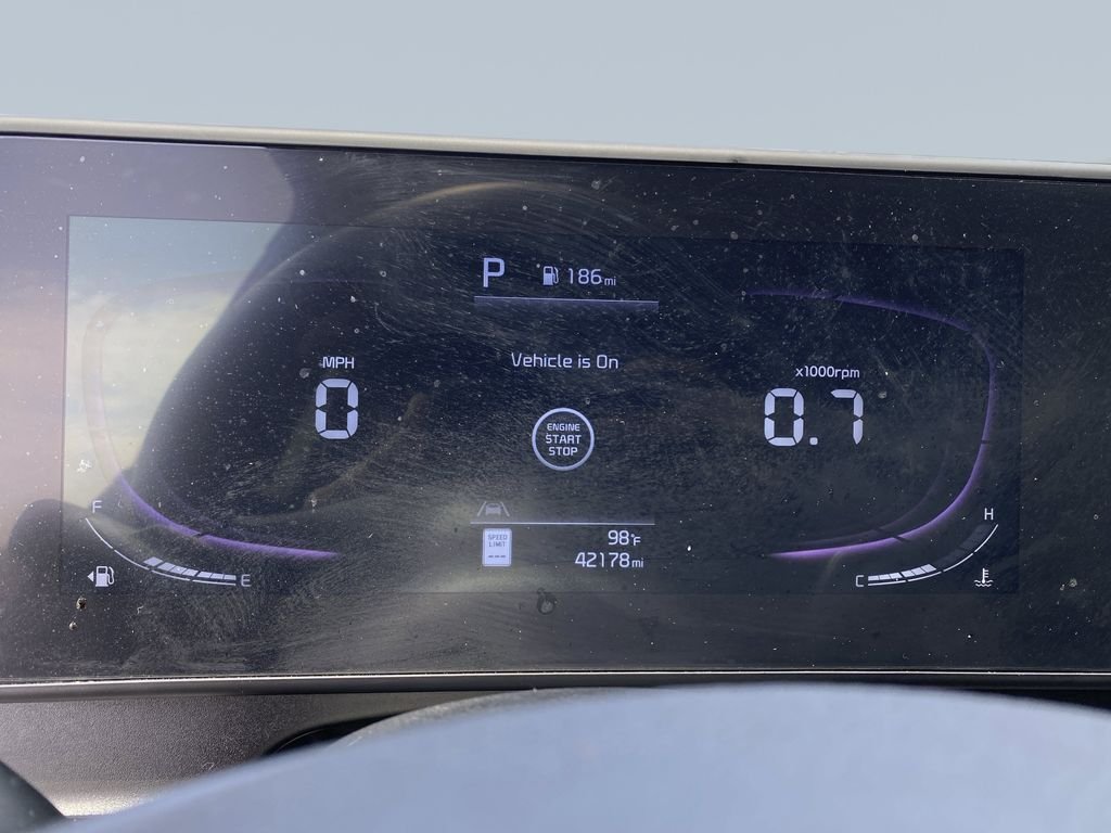 Used 2024 Everlasting Silver Kia EX image 35