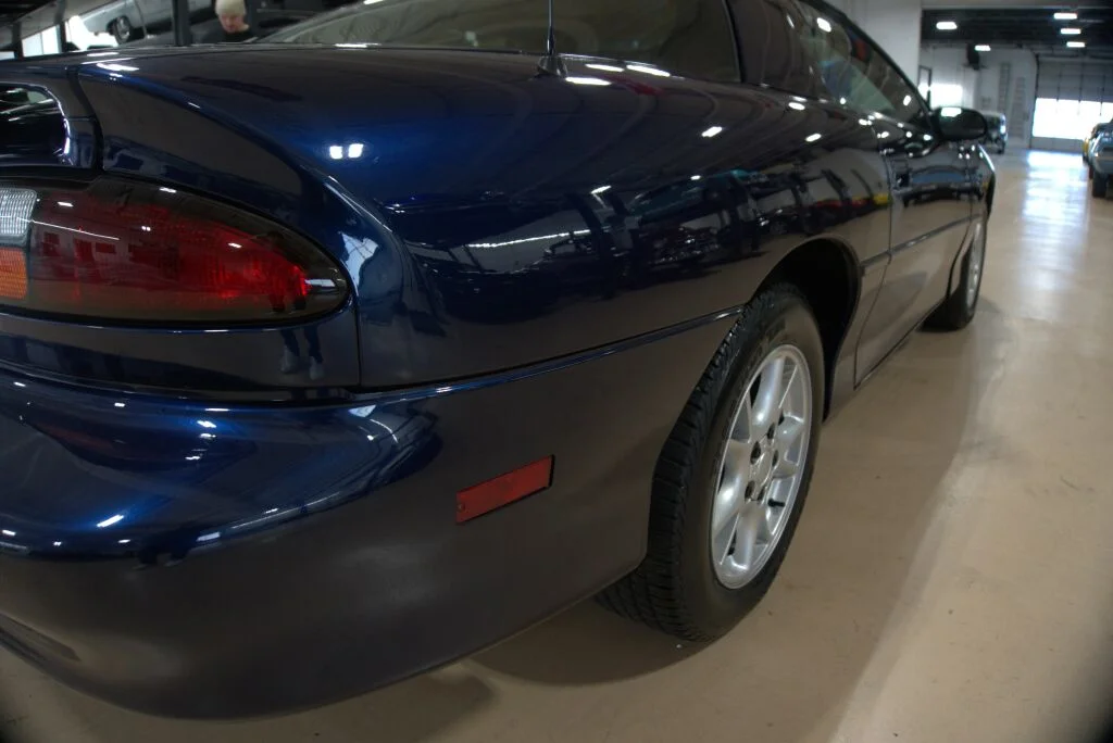 Used 2001  Chevrolet Base image 20