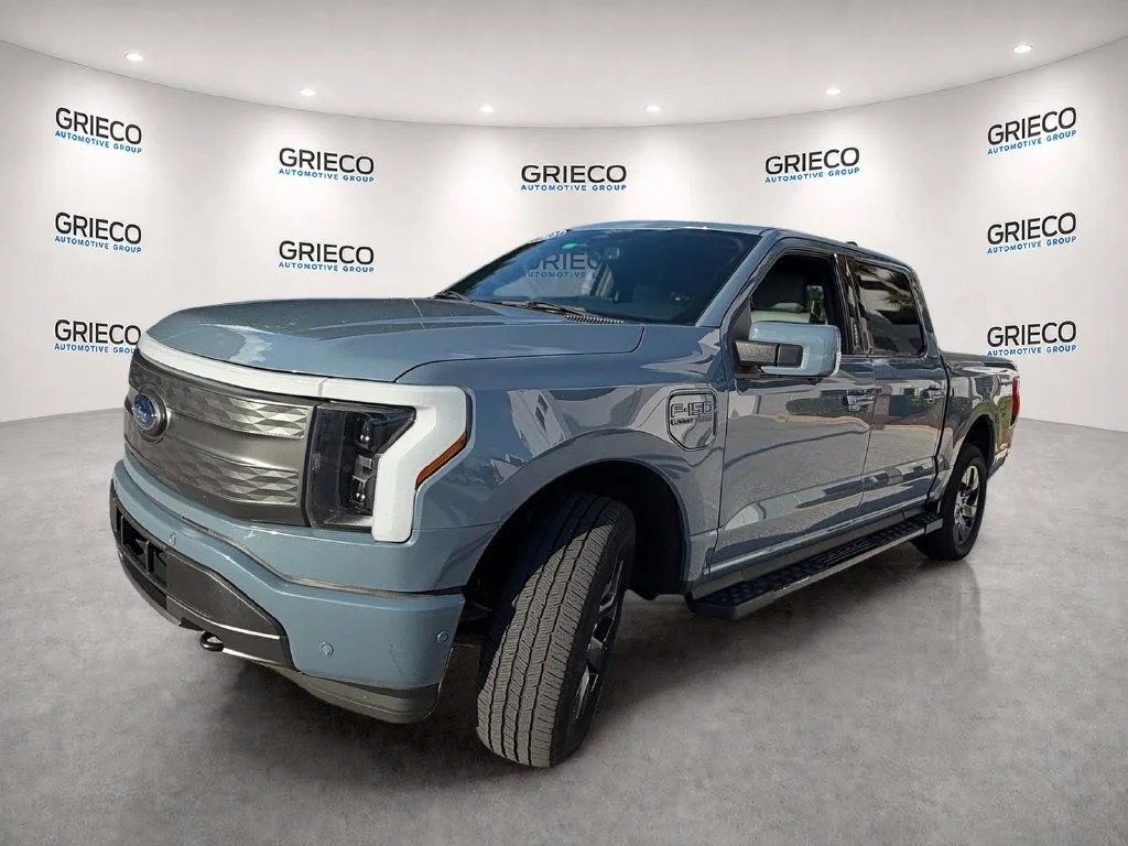 Used 2023 Gray Ford Lariat image 3