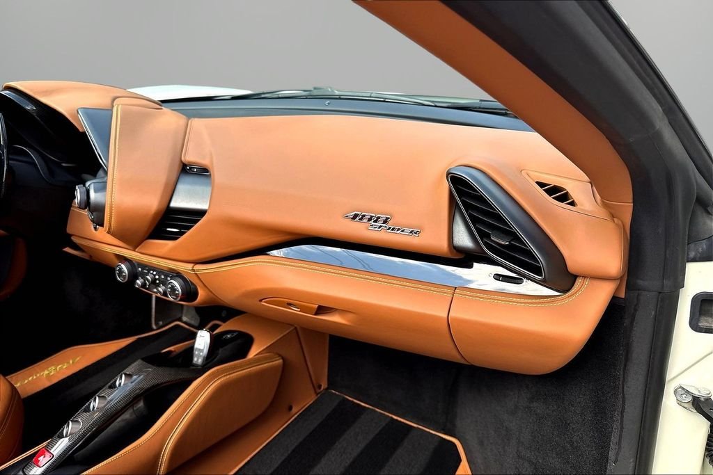 Used 2018  Ferrari  image 21