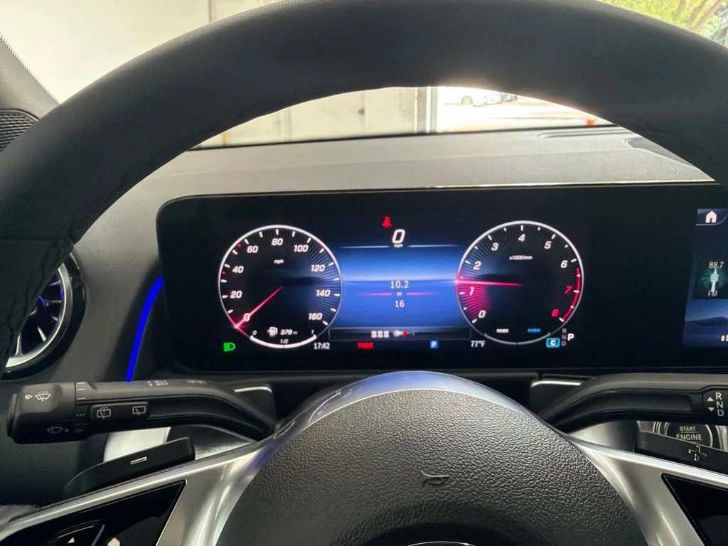 New 2026 Gray Mercedes-Benz GLB 250 image 31