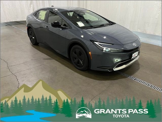 2026 Toyota Prius SE's photo