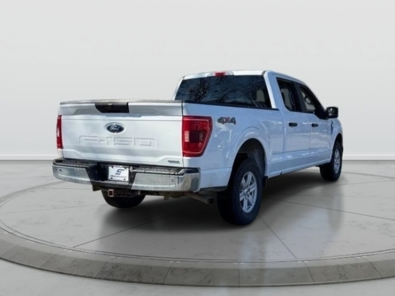 Used 2023 White Ford XLT image 3