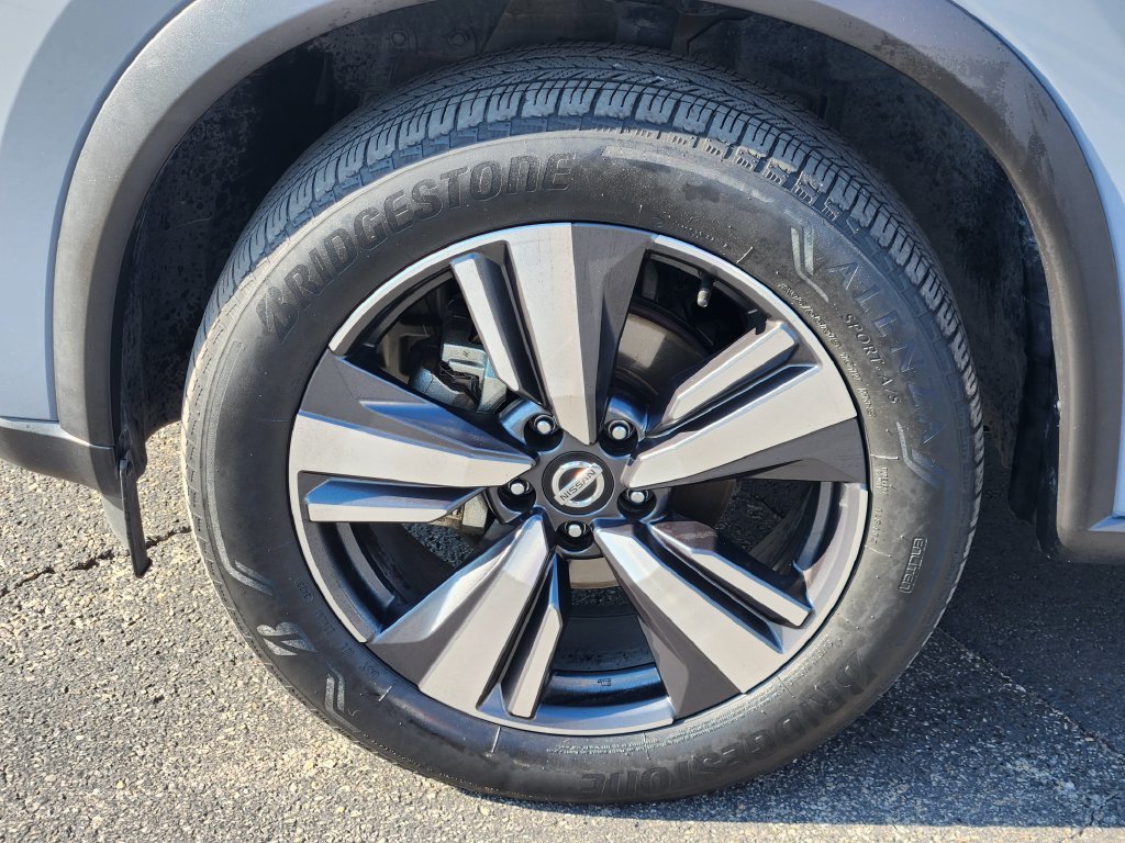 Certified Used 2021 Gray Nissan SL image 11