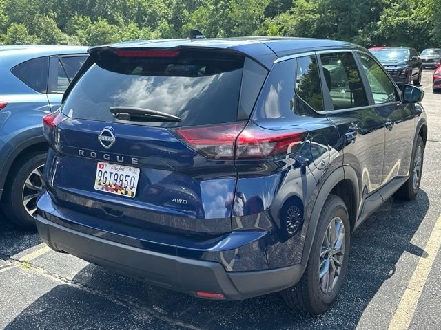 Used 2026 Deep Ocean Blue Nissan SV image 5