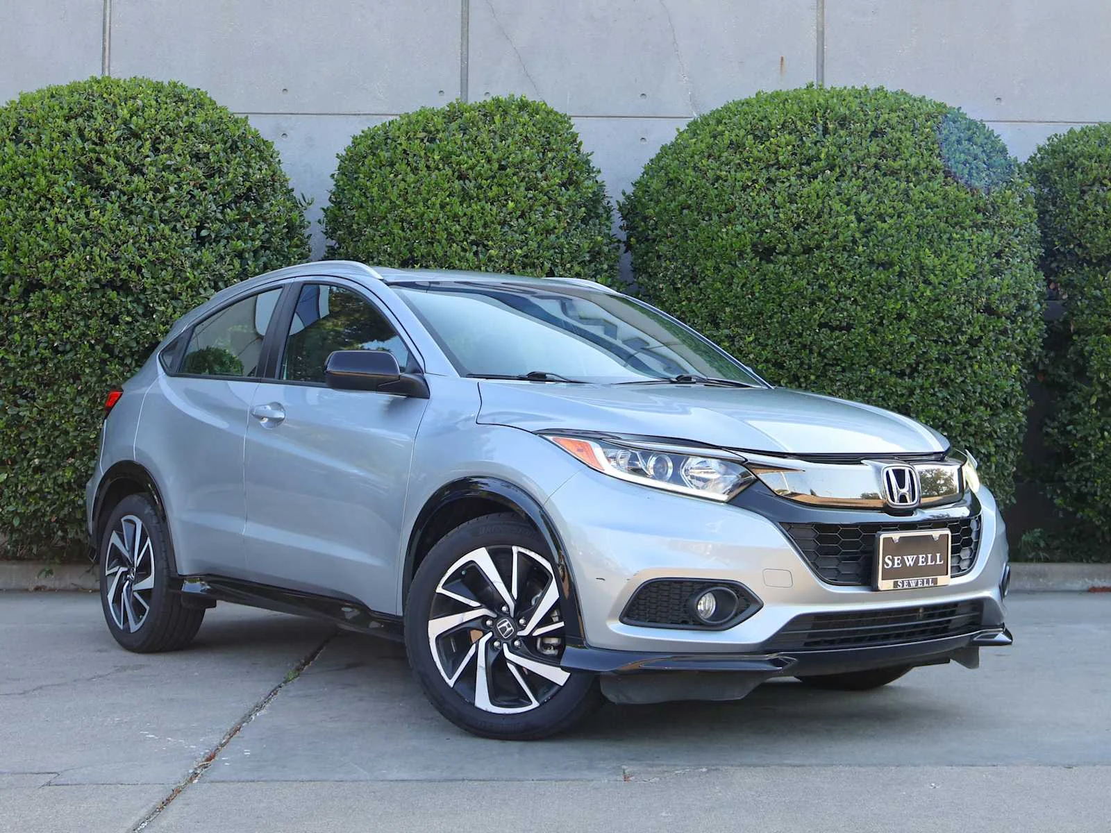 Used 2019 Lunar Silver Metallic Honda Sport image 12