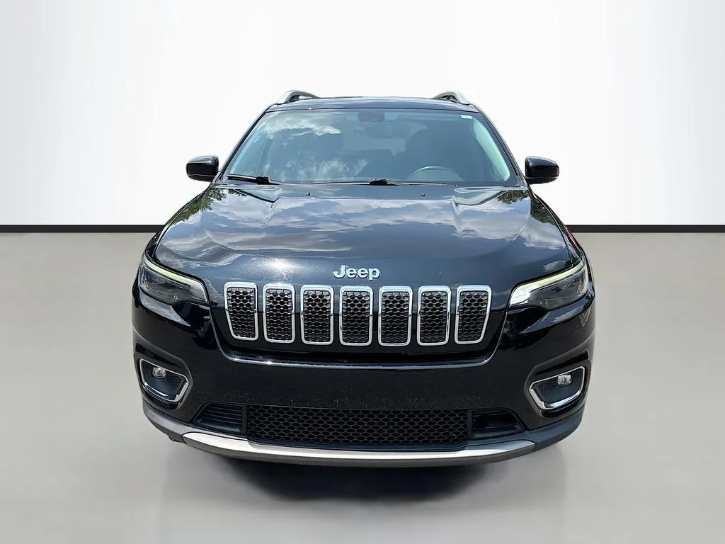 Used 2020 Diamond Black Jeep Limited image 2