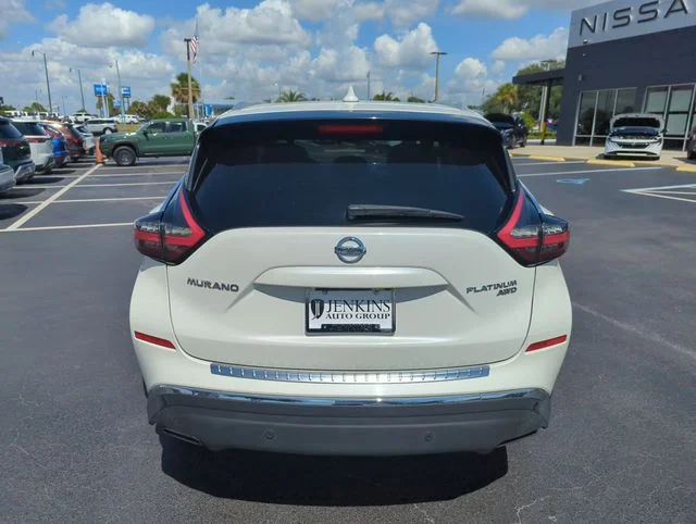 Used 2019 White Nissan Platinum image 7