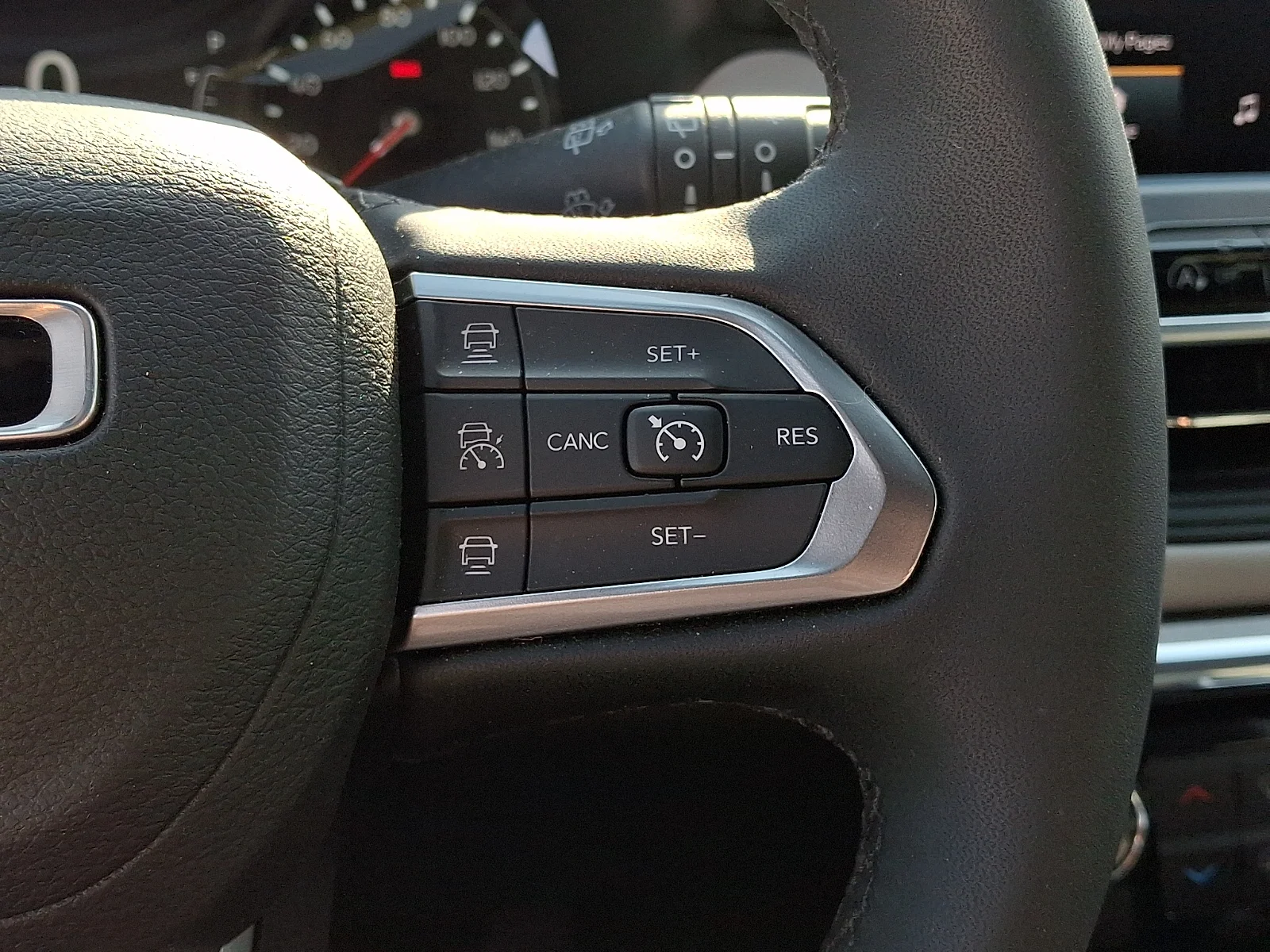Used 2024 Black Jeep Limited image 22