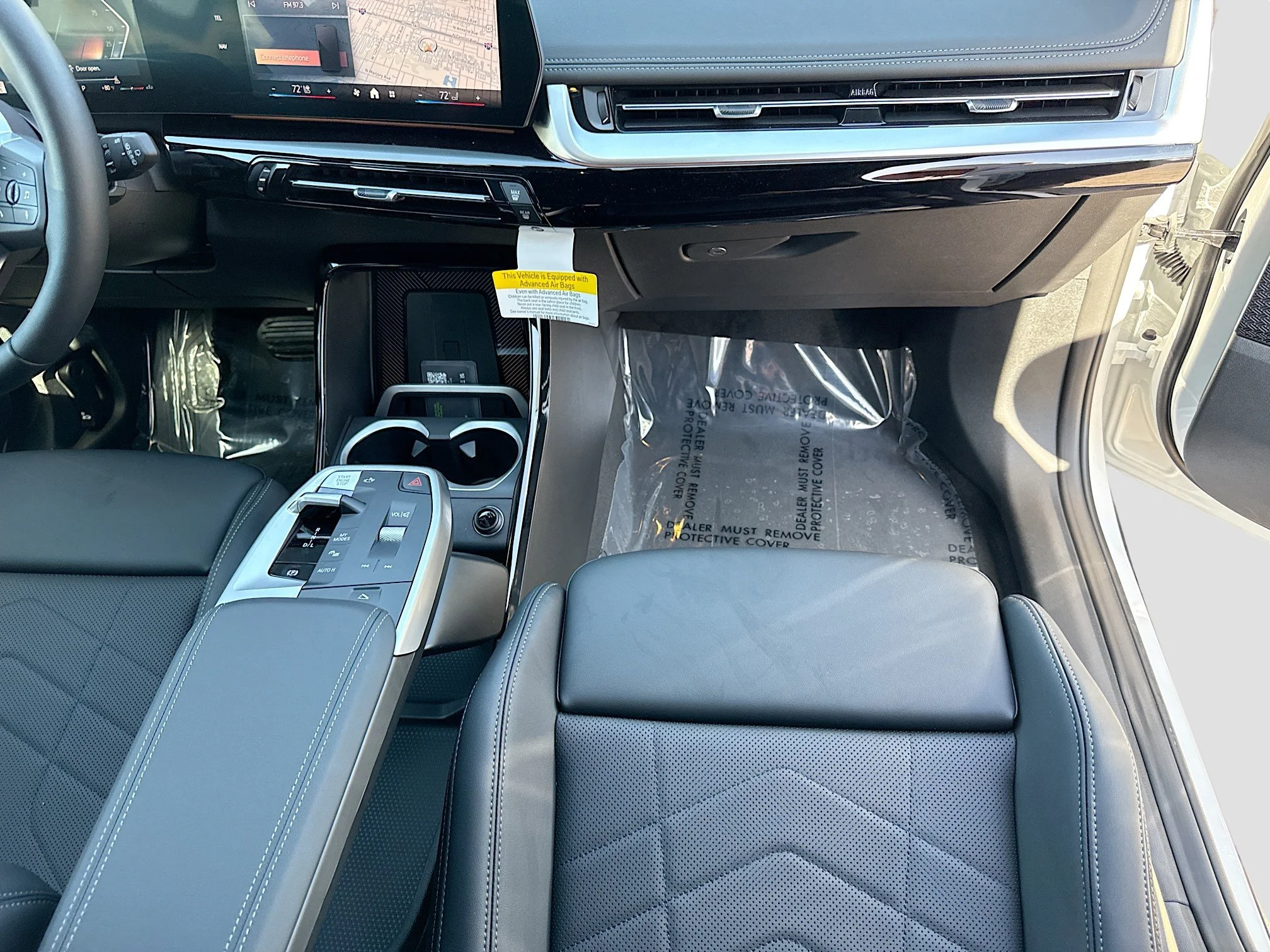New 2026 Mineral White Metallic BMW xDrive28i image 17