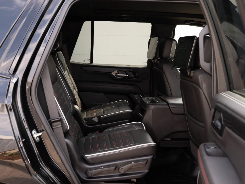 Used 2025 Onyx Black GMC AT4 Ultimate image 46