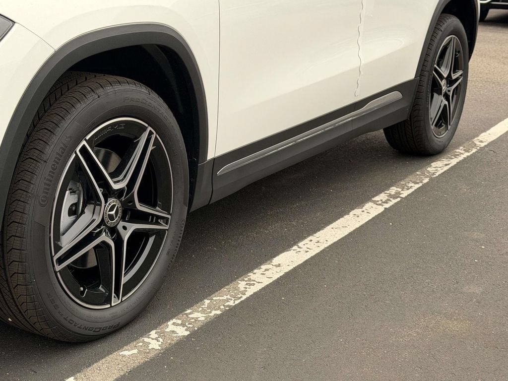New 2026 Polar White Mercedes-Benz GLA 250 image 11