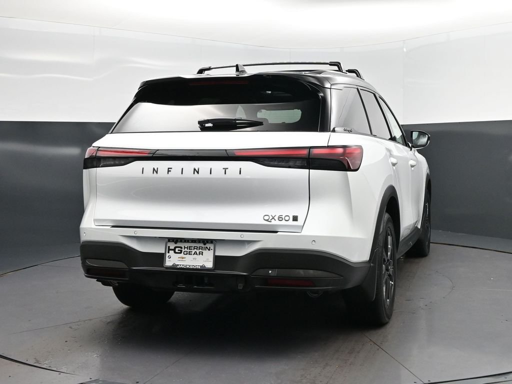 New 2027 2T RAD WHT INFINITI Autograph AWD image 7
