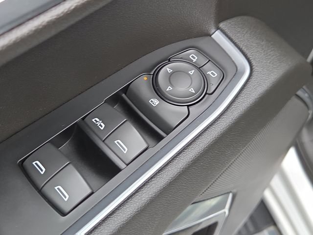 Used 2022 Silver Ice Metallic Chevrolet LT image 20