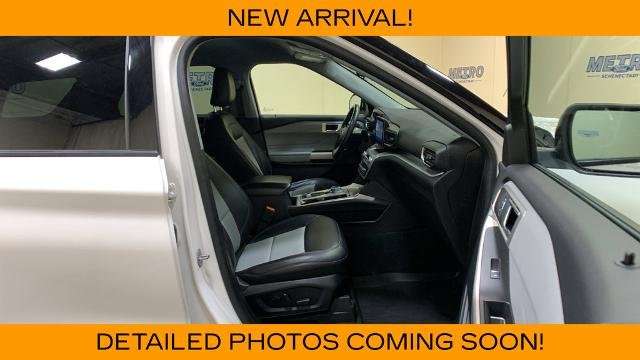 Certified Used 2023 White Metallic Ford XLT image 60