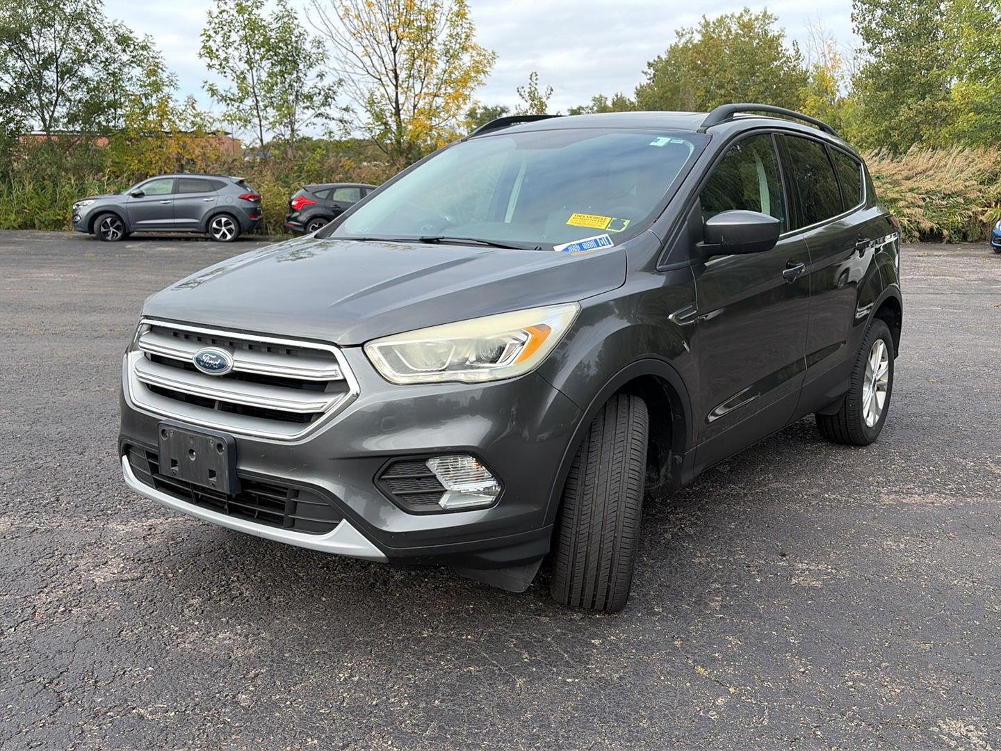 Used 2017 Magnetic Ford SE image 2