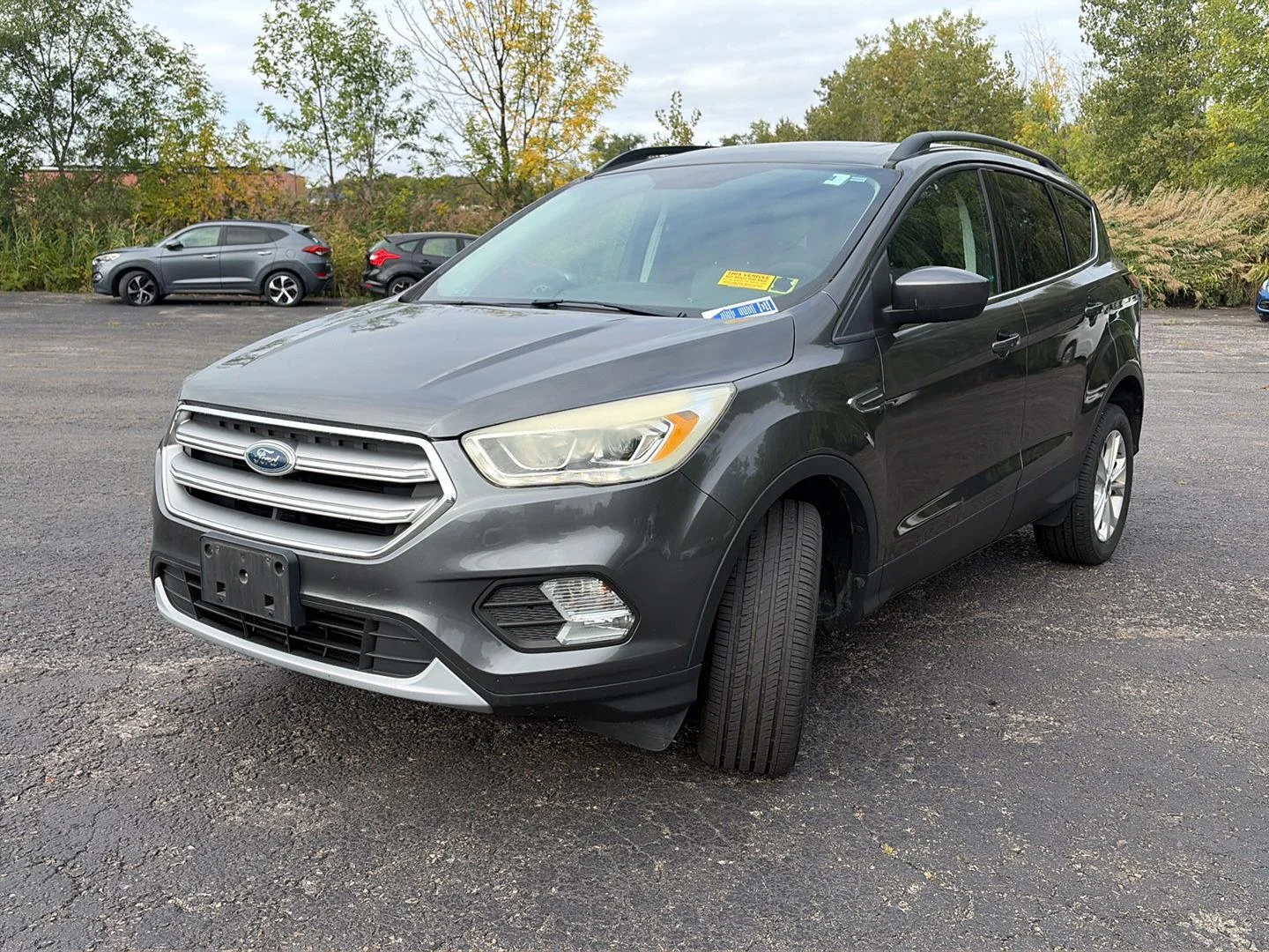 Used 2017 Magnetic Ford SE image 2
