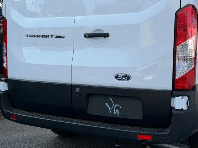 New 2026 Oxford White Ford Base image 12