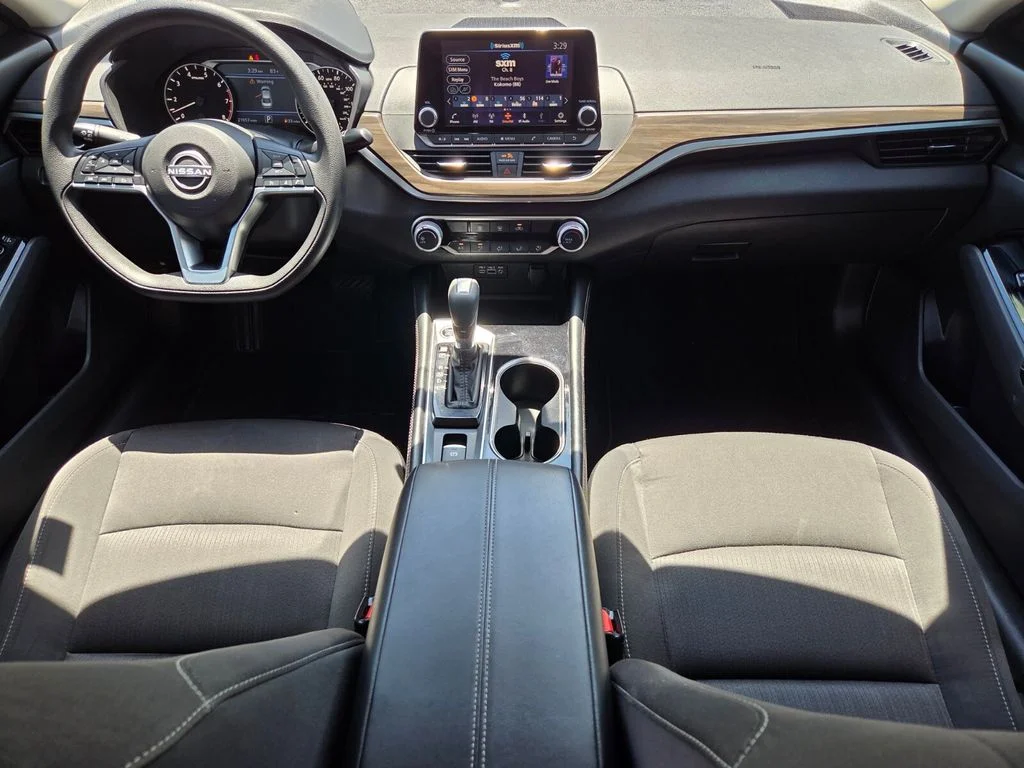 Used 2023 Black Nissan 2.5 SV image 16