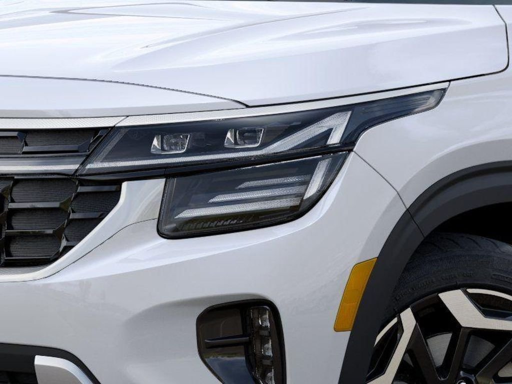 New 2026 White Kia SX image 10