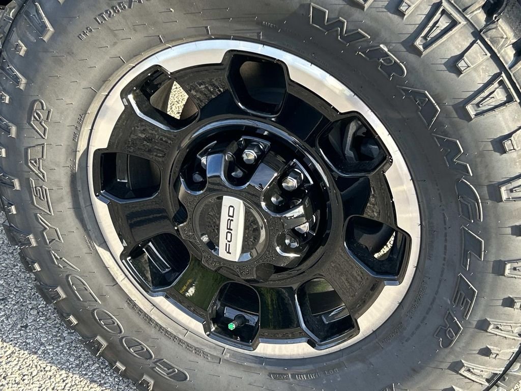 New 2027 Iconic Silver Metallic Ford F-250® Lariat® image 12