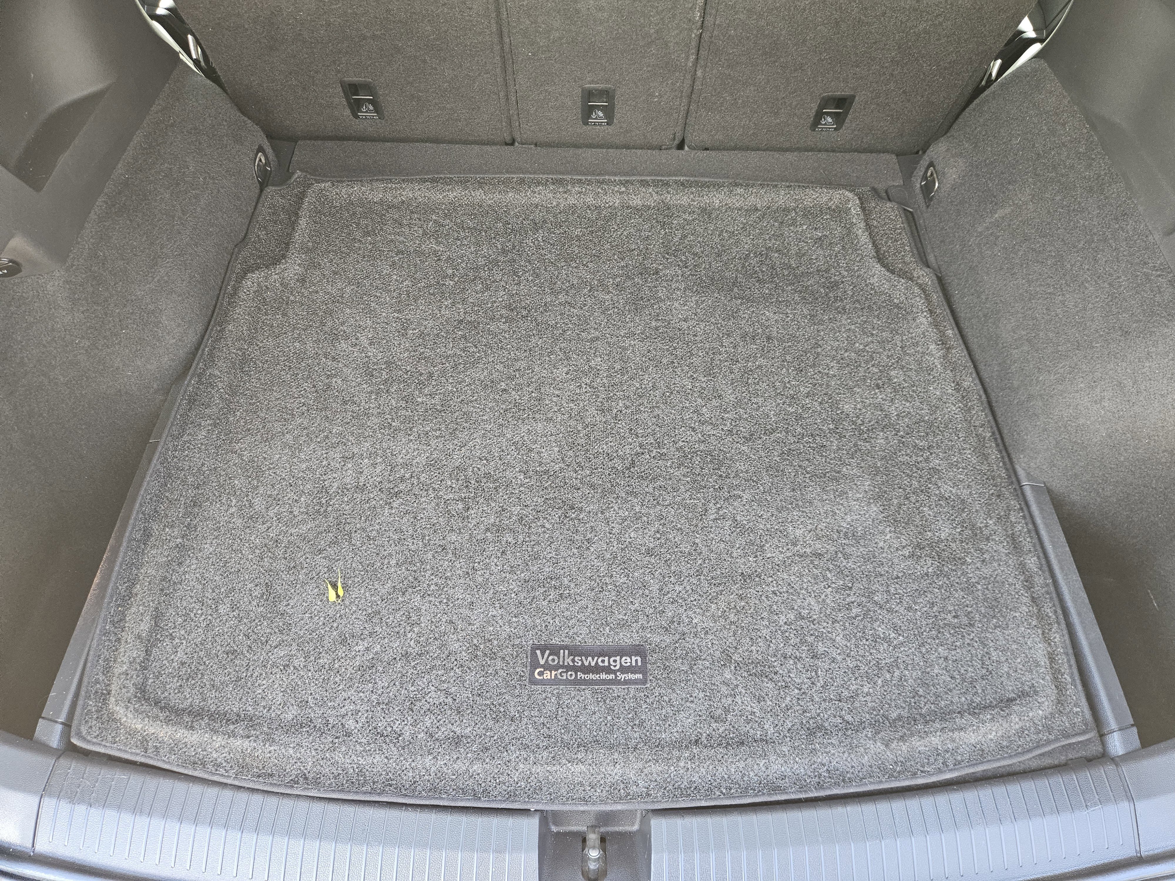 Used 2018 GRAY Volkswagen 2.0T SE 4Motion image 32