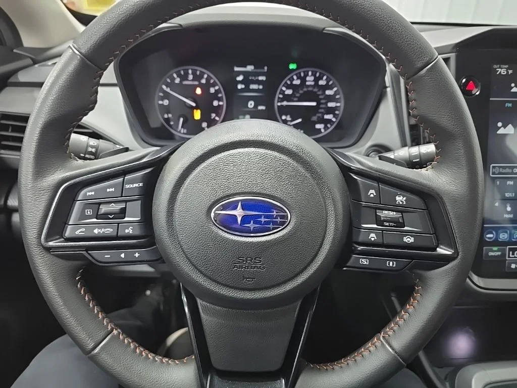 Used 2025 Crystal White Pearl Subaru Limited image 19