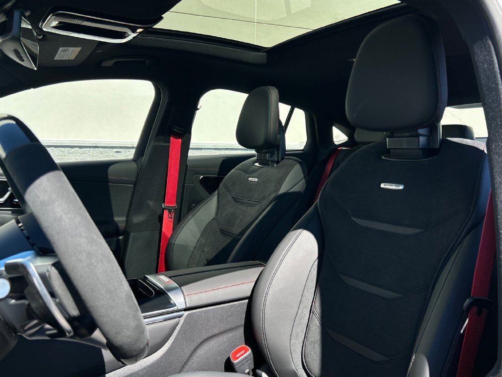 New 2027 MANUFAKTUR Cirrus Silver Magno Mercedes-Benz AMG® GLC 53 4MATIC+ Coupe image 52