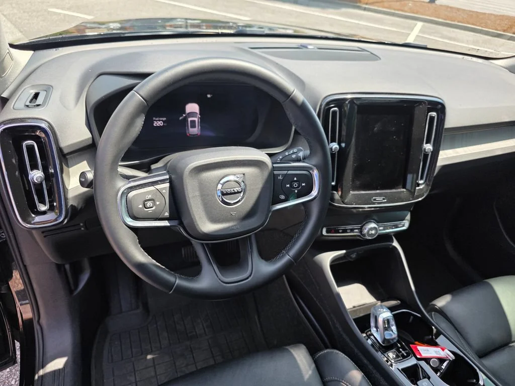 Used 2026  Volvo Plus image 16