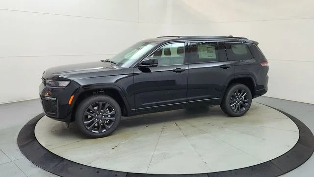 New 2026 Diamond Black Crystal Pearl-Coat Exterior Paint Jeep Limited image 5