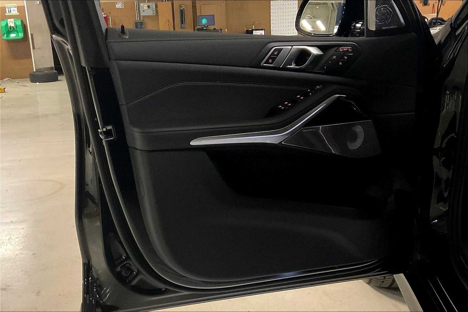 2026 BMW X7 M60i - Photo 10